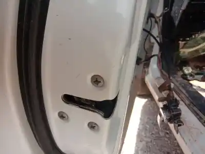 Автозапчастина б/у замок передніх дверей лівий для nissan qashqai / qashqai +2 i (j10, nj10, jj10e) 1.5 dci посилання на oem iam 