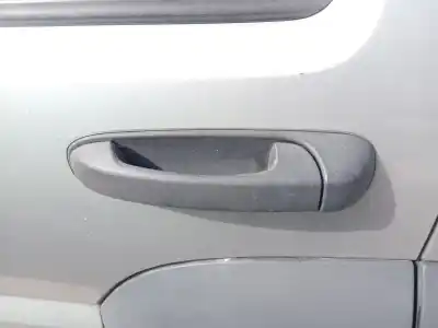 Автозапчасти б/у задняя левая наружная ручка за jeep cherokee (kj) 2.8 crd 4x4 ссылки oem iam 