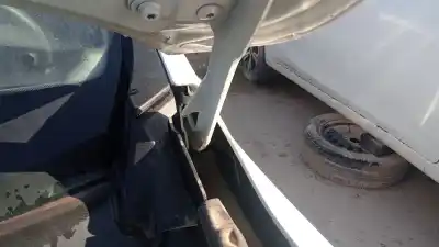 Автозапчастина б/у ПЕТЛЯ КАПОТА для RENAULT MEGANE III HATCHBACK (BZ0/1_, B3_) 1.6 16V (BZ0H) Посилання на OEM IAM   