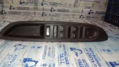 Pièce détachée automobile d'occasion Commande De Lève Vitre Avant Gauche pour OPEL MOKKA Selective Références OEM IAM AVK21690  