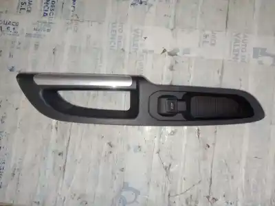 Peça sobressalente para automóvel em segunda mão BOTÃO / INTERRUPTOR ELEVADOR VIDRO DIANTEIRO DIREITO por FORD C-MAX  Referências OEM IAM AM51R2690  