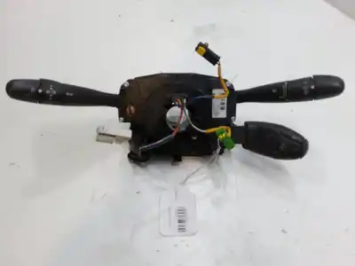 Pièce détachée automobile d'occasion COMMUTATEUR D'ÉCLAIRAGE pour PEUGEOT 1007 (KM_)  Références OEM IAM 96666176XT COM2005 204891