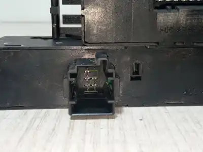 Peça sobressalente para automóvel em segunda mão botão / interruptor elevador vidro dianteiro direito por bmw 3 (e46) 320 i referências oem iam 6131-8 381 514  61.31-8 381 518