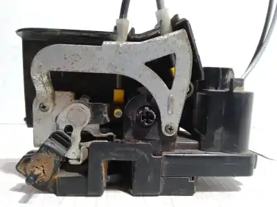 Second-hand car spare part rear right door lock for ssangyong rodius i 2.7 xdi oem iam references   
