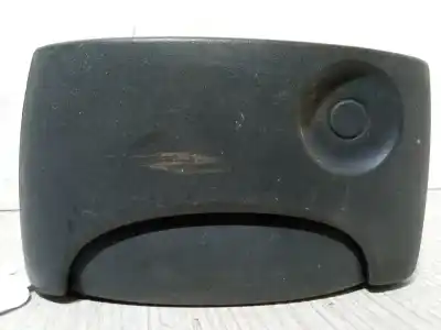 Автозапчастина б/у ЛІВА ЗОВНІШНЯ КУСНА БІЧНА РУЧКА для RENAULT KANGOO (KC0/1_)  Посилання на OEM IAM 8200042082  