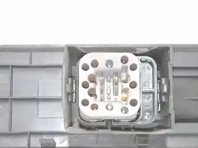 Автозапчастина б/у передній правий віконний вимикач для mitsubishi montero io i (h6_w, h7_w) 1.8 (h76w, h66w) посилання на oem iam   
