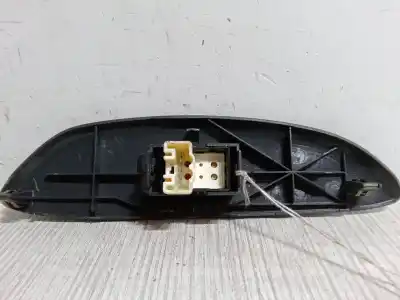 Pièce détachée automobile d'occasion commande de lève vitre avant droit pour toyota yaris (_p1_) 1.3 (ncp10_, scp12_) références oem iam   