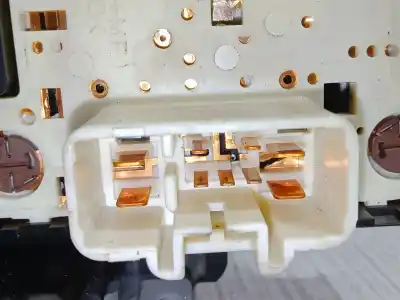Second-hand car spare part hazard warning lights for toyota yaris (_p1_) 1.3 (ncp10_, scp12_) oem iam references   