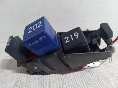 Second-hand car spare part fuse box unit for audi a4 b6 (8e2) 1.9 tdi quattro oem iam references 8a0937530  
