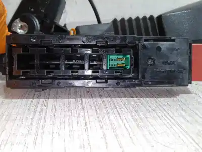 Автозапчасти б/у крюк для ремня передний правый за opel corsa c (x01) 1.2 (f08, f68) ссылки oem iam   