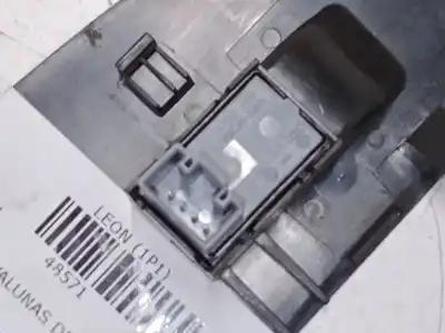 Second-hand car spare part right front power window switch for seat leon (1p1) 1.6 oem iam references   
