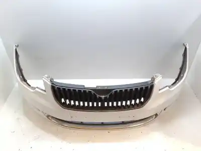 Pièce détachée automobile d'occasion le pare-choc avant pour skoda superb combi (3t5) 2.0 tdi dpf références oem iam   