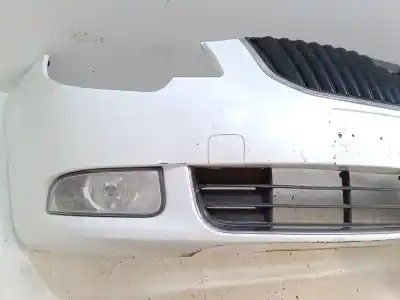 Pièce détachée automobile d'occasion le pare-choc avant pour skoda superb combi (3t5) 2.0 tdi dpf références oem iam   