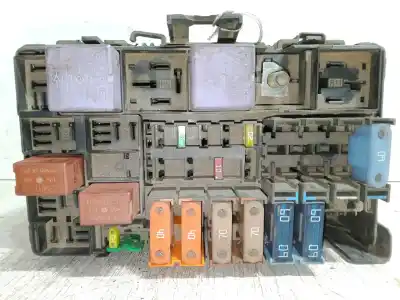 Second-hand car spare part fuse box unit for renault laguna ii (bg0/1_) 2.0 16v (bg00, bg0k, bg0p, bg0w) oem iam references 8200276459a1  