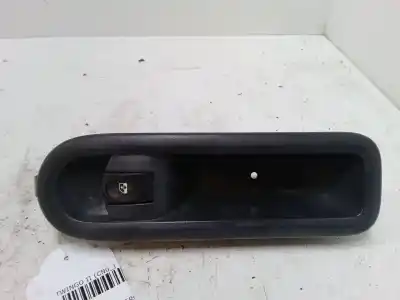 Tweedehands auto-onderdeel schakelaar rechts voor ruit voor renault twingo ii (cn0_) 1.2 16v (cn04, cn0a, cn0b) oem iam-referenties 