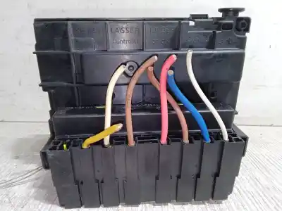 Pièce détachée automobile d'occasion boîtes à fusibles pour citroen c4 picasso i monospace (ud_) 1.6 hdi références oem iam 9667044880 bsmr0100 