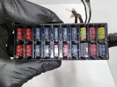 Peça sobressalente para automóvel em segunda mão caixa de fusíveis e relés por daewoo lanos (klat) 1.5 referências oem iam   
