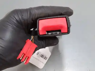 Pezzo di ricambio per auto di seconda mano gancio cintura anteriore destro per mercedes clase a (w169) a 180 cdi (169.007, 169.307) riferimenti oem iam   