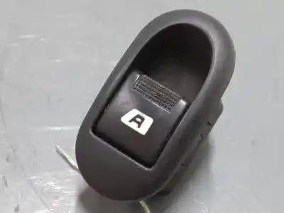Автозапчасти б/у ВЫКЛЮЧАТЕЛЬ ПЕРЕДНЕГО ПРАВОГО ОКНА за CITROEN C3 I (FC_, FN_)  ссылки OEM IAM 96401469XT  
