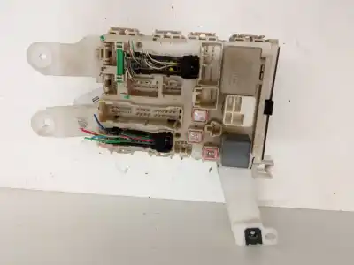 İkinci el araba yedek parçası BSI KONTROL ÜNITESI için TOYOTA AURIS (_E15_) 2.0 D-4D (ADE150_) OEM IAM referansları 8273005150A  