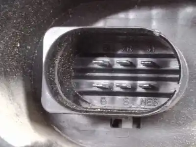 Автозапчастина б/у правий ліхтар для audi a4 b6 (8e2) 2.0 посилання на oem iam 8e5945218 153924005 