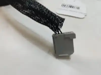 Peça sobressalente para automóvel em segunda mão chicote / encaixe cinto segurança traseiro central por opel zafira tourer c (p12) 1.6 cdti (75) referências oem iam   