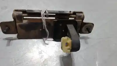 Second-hand car spare part tailgate back door handle for mazda 2 (dy) 1.6 oem iam references   