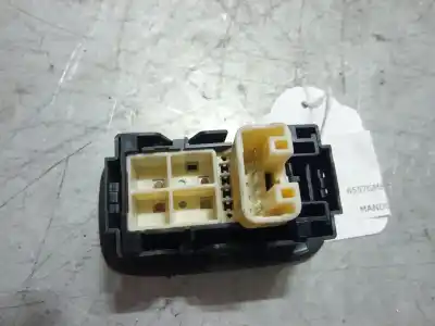 Peça sobressalente para automóvel em segunda mão botão / interruptor elevador vidro traseiro direito por toyota auris (_e15_) 1.4 d-4d (nde150_) referências oem iam   