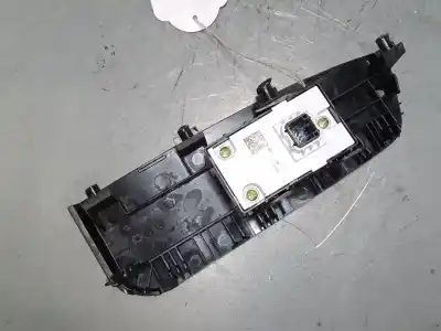 Second-hand car spare part right front power window switch for kia ceed tourer (cd) 1.6 crdi 136 oem iam references 93575j7000  