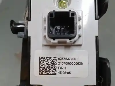 Second-hand car spare part right front power window switch for kia ceed tourer (cd) 1.6 crdi 136 oem iam references 93575j7000  