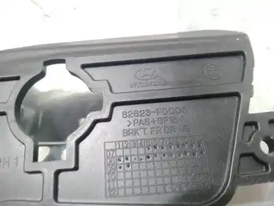 Peça sobressalente para automóvel em segunda mão puxador interior dianteiro direito por hyundai i30 (fd) 1.4 referências oem iam   