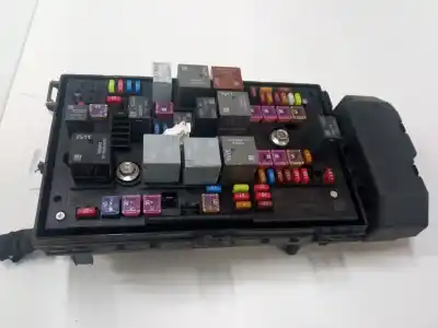 Peça sobressalente para automóvel em segunda mão caixa de fusíveis e relés por opel zafira tourer c (p12) 1.6 cdti (75) referências oem iam 