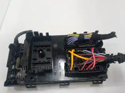 Peça sobressalente para automóvel em segunda mão caixa de fusíveis e relés por opel zafira tourer c (p12) 1.6 cdti (75) referências oem iam   