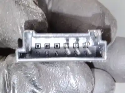 Автозапчасти б/у переключатель управления радио за audi a4 b7 avant (8ed) 2.0 tdi ссылки oem iam 4f0951527c5pr  