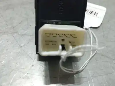 Second-hand car spare part right front power window switch for kia cee'd fastback (ed) 1.6 oem iam references   