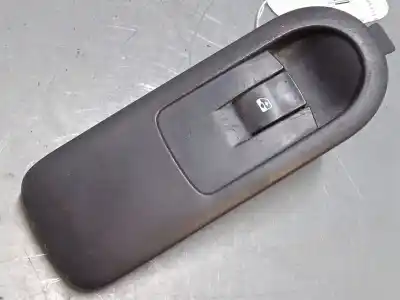 Tweedehands auto-onderdeel SCHAKELAAR RECHTS VOOR RUIT voor RENAULT SCÉNIC II (JM0/1_)  OEM IAM-referenties   