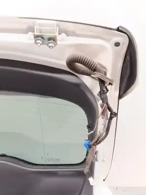 Second-hand car spare part tailgate for volvo v40 fastback (525) d2 oem iam references   