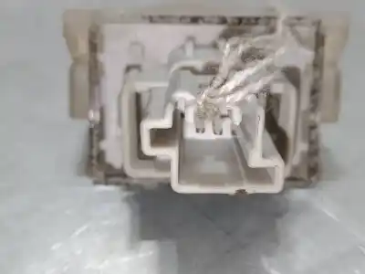 Second-hand car spare part licence plate light for mazda 2 (dy) 1.6 oem iam references   