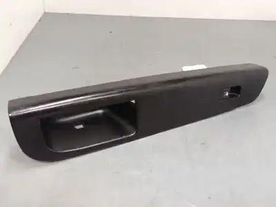 Second-hand car spare part  for KIA CEE'D FASTBACK (ED)  OEM IAM references 823611H000  