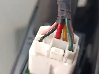 Second-hand car spare part rear left power window switch for kia cee'd fastback (ed) 1.6 crdi 115 oem iam references 833511h000  