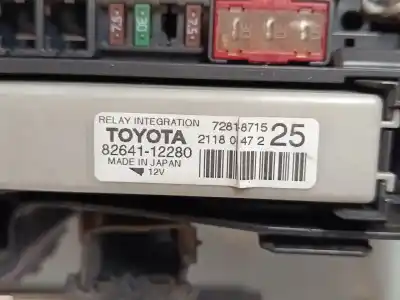 Peça sobressalente para automóvel em segunda mão caixa de fusíveis e relés por toyota auris (_e15_) 1.8 hybrid (zwe150_) referências oem iam 8264112280  