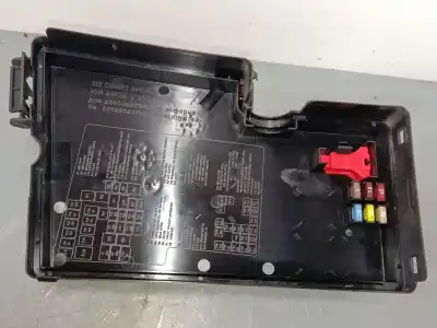 Second-hand car spare part fuse box unit for volvo v40 fastback (525) d2 oem iam references   