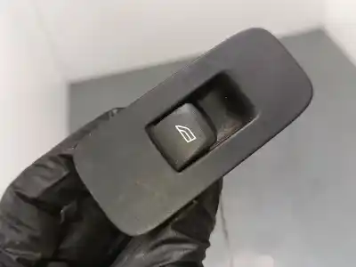 İkinci el araba yedek parçası arka sag cam kontrolü için volvo v40 fastback (525) d2 oem iam referansları 31334569