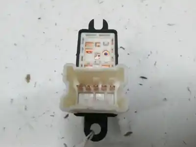 Pezzo di ricambio per auto di seconda mano interruttore alzacristalli anteriore destro per nissan note (e12) 1.2 dig-s riferimenti oem iam 254111fa0a  