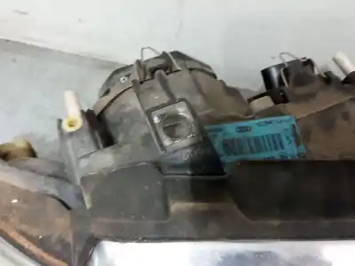 Автозапчасти б/у правая фара за audi a4 b5 (8d2) 2.4 quattro ссылки oem iam   89300381