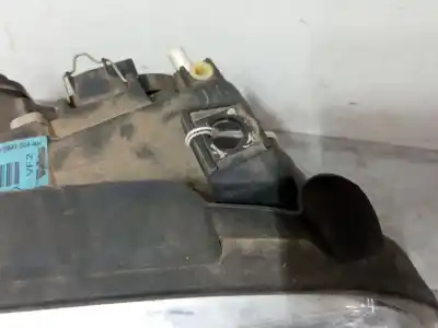 Автозапчасти б/у правая фара за audi a4 b5 (8d2) 2.4 quattro ссылки oem iam   89300381