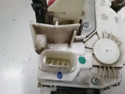 Second-hand car spare part front right door lock for dodge caliber 2.0 crd oem iam references 04589416ad  