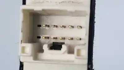 Second-hand car spare part right front power window switch for subaru outback (b15) active oem iam references 83071al060  