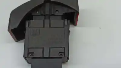 Second-hand car spare part hazard warning lights for opel corsa c club oem iam references 13539900 9138106 / 95526834 0524119