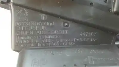 Recambio de automóvil de segunda mano de aireador delantero derecho para peugeot 208 access referencias oem iam 9673131677  44718x